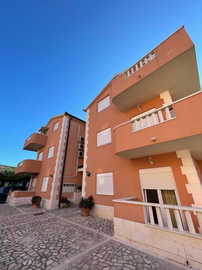 Apartman Jukic Hotel Marina Kültér fotó