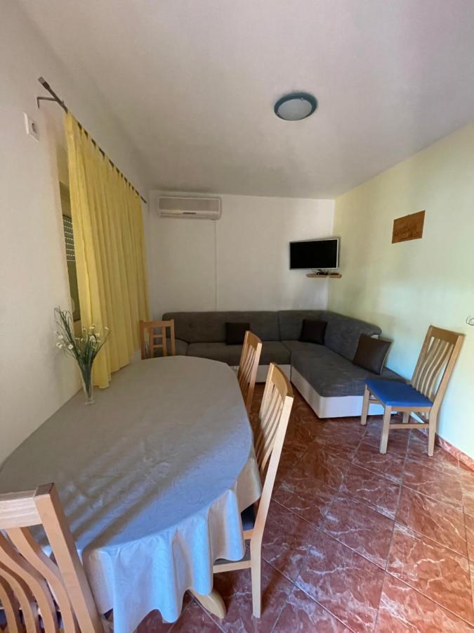 Apartman Jukic Hotel Marina Kültér fotó
