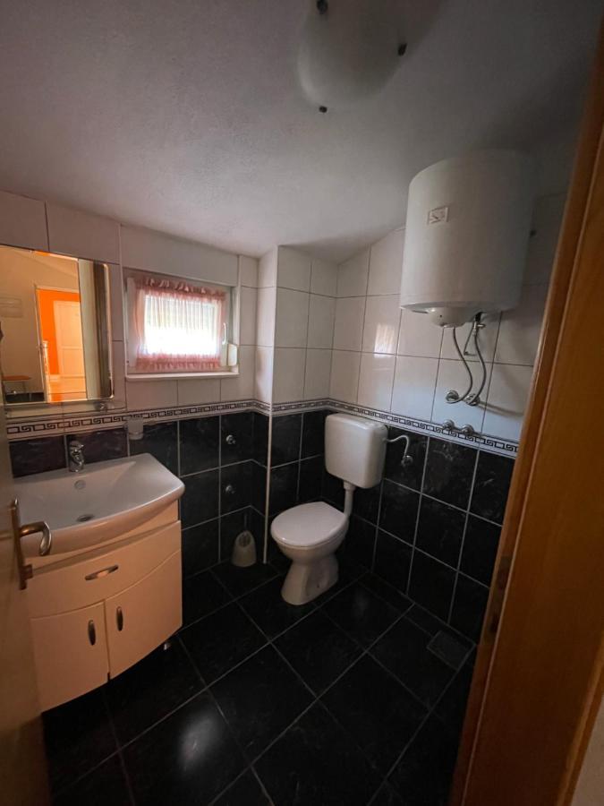 Apartman Jukic Hotel Marina Kültér fotó