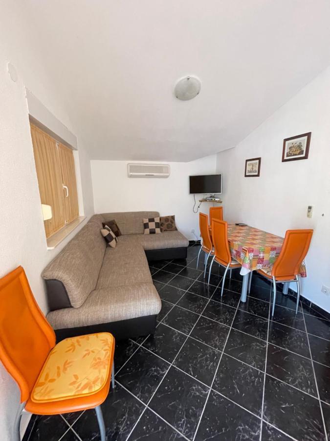 Apartman Jukic Hotel Marina Kültér fotó