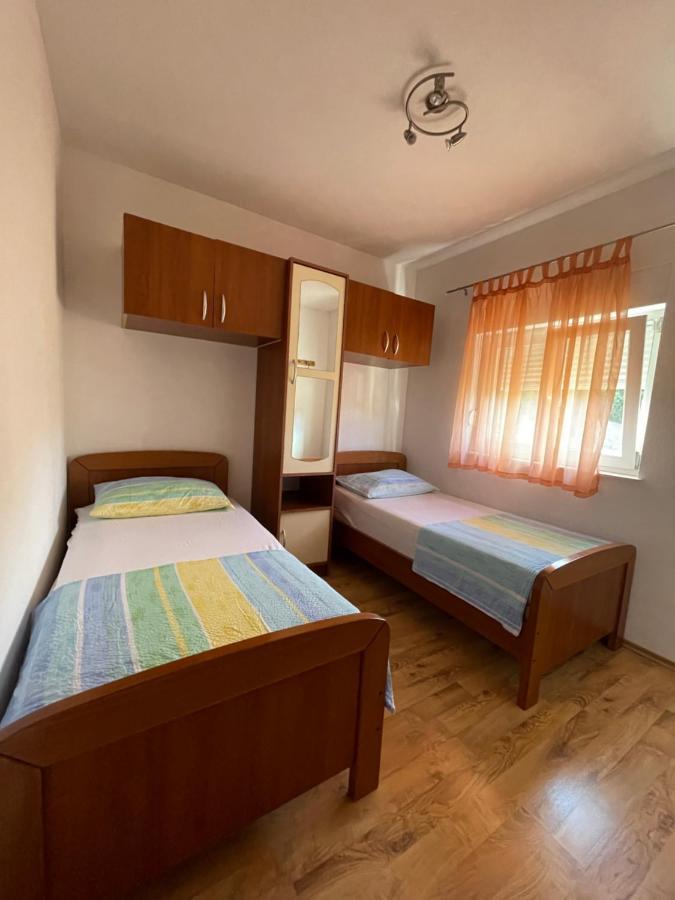 Apartman Jukic Hotel Marina Kültér fotó