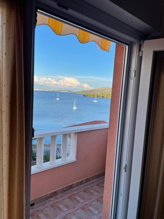 Apartman Jukic Hotel Marina Kültér fotó